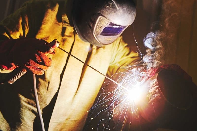 Structural steel connections: bolted vs welded joints - pros, cons, and applications